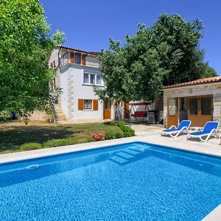 Holiday home Taki *